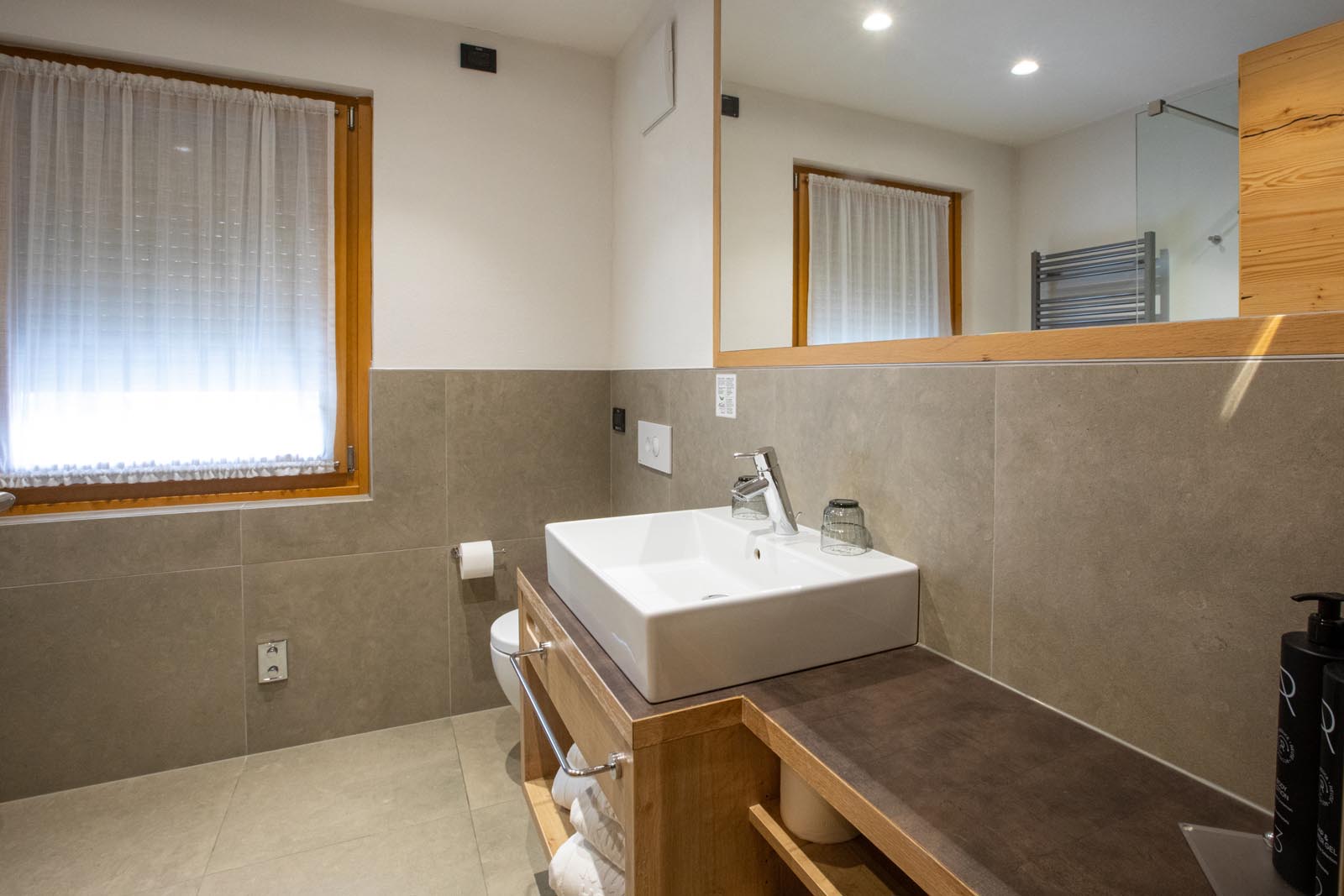 <p><strong>Mountain Family Suite</strong></p> 3