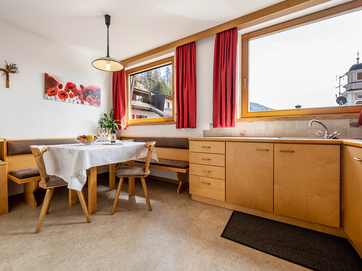<p><strong>Apartament Genziana</strong></p> 2
