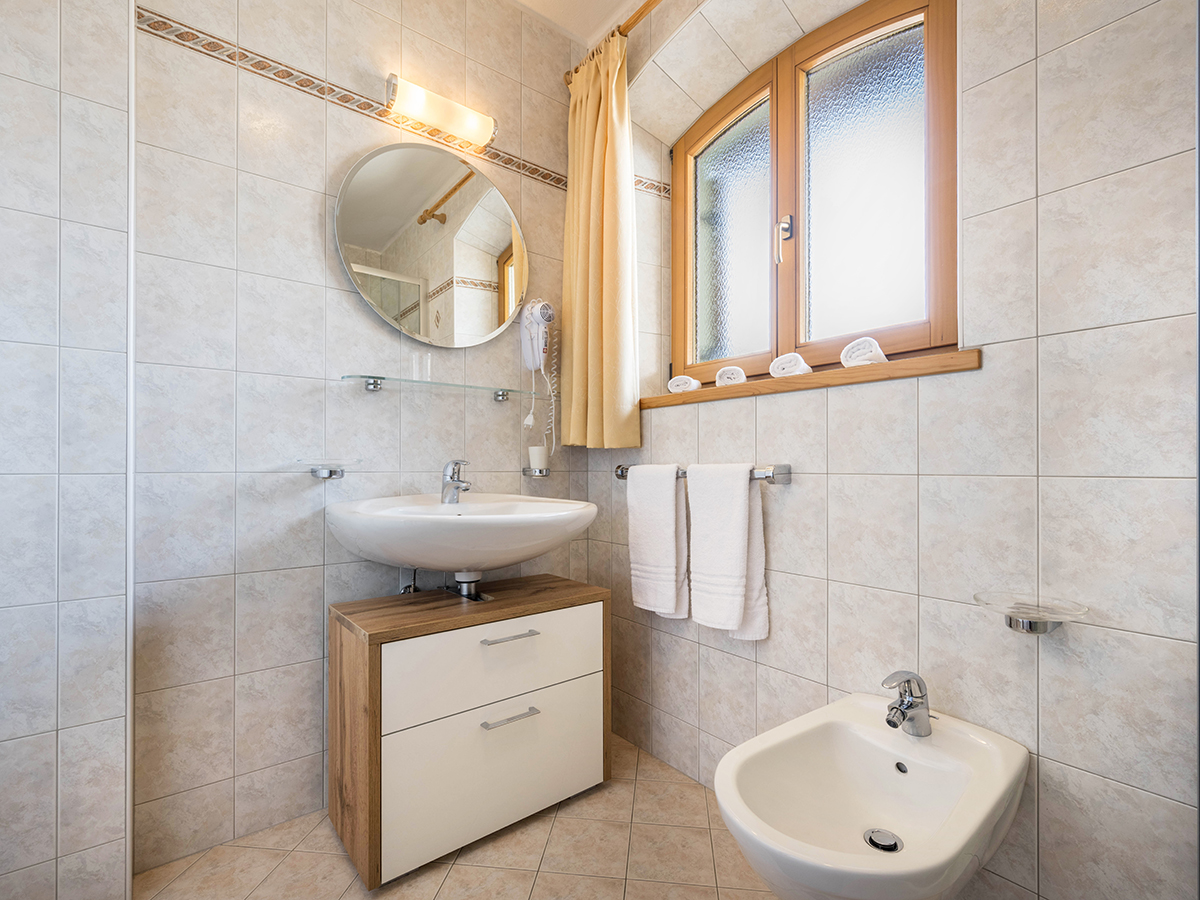 <p><strong>Apartament Stella Alpina</strong></p> 8