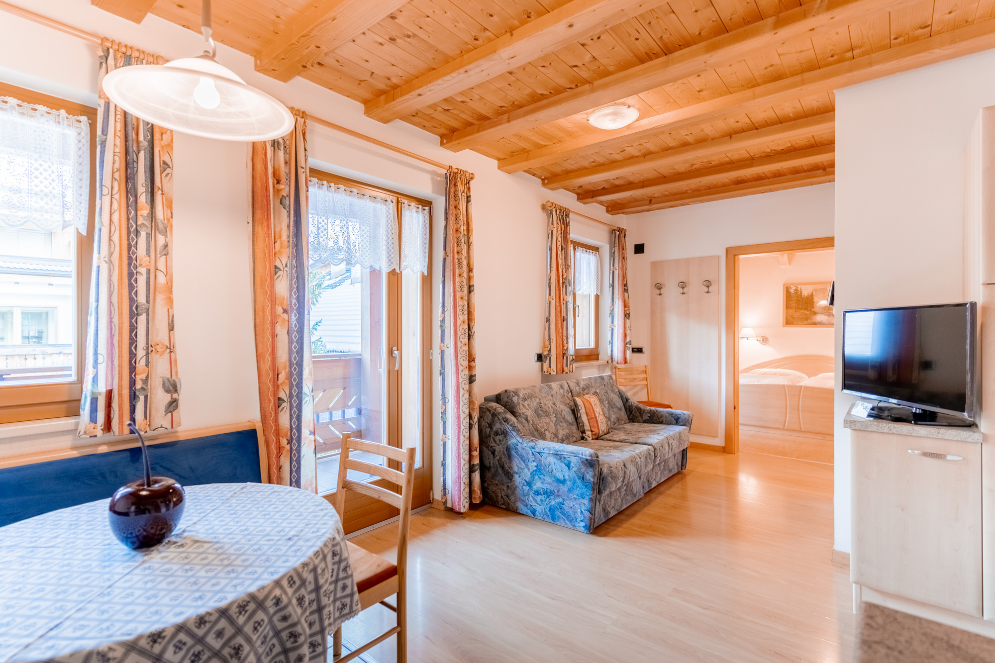 <p><strong>Apartament Fodara</strong></p> 3