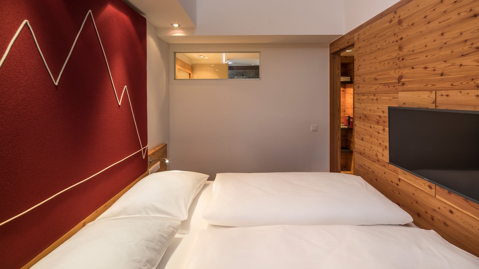 <p><strong>Family Room Deluxe</strong></p> 2