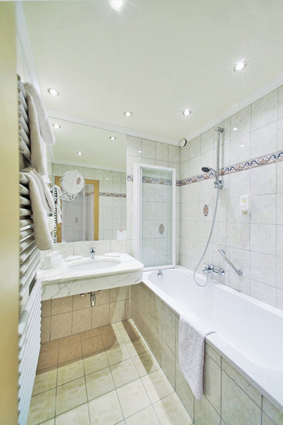 <p><strong>Double room Superior </strong></p> 4