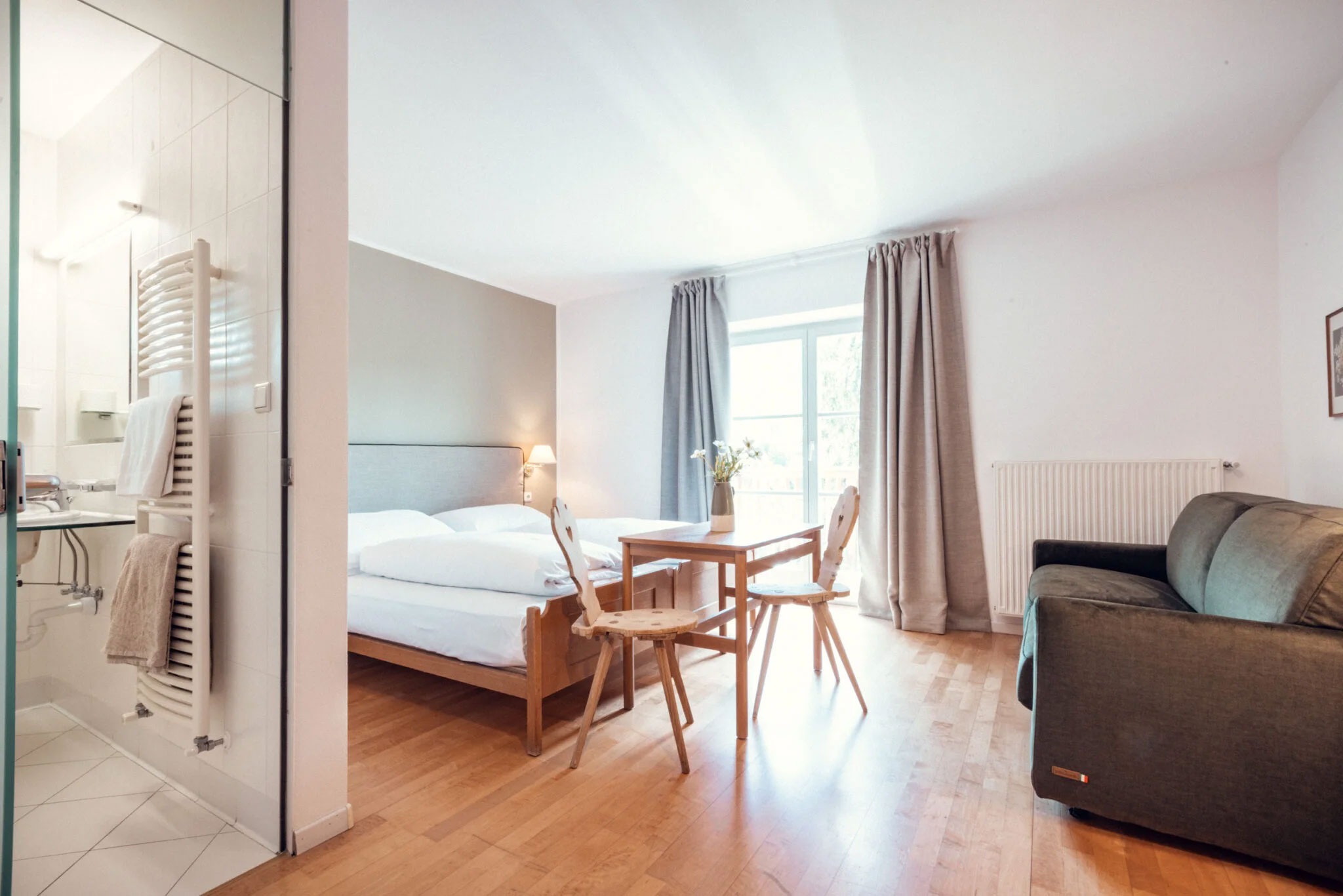 <p><strong>Double Room Type A</strong></p> 3