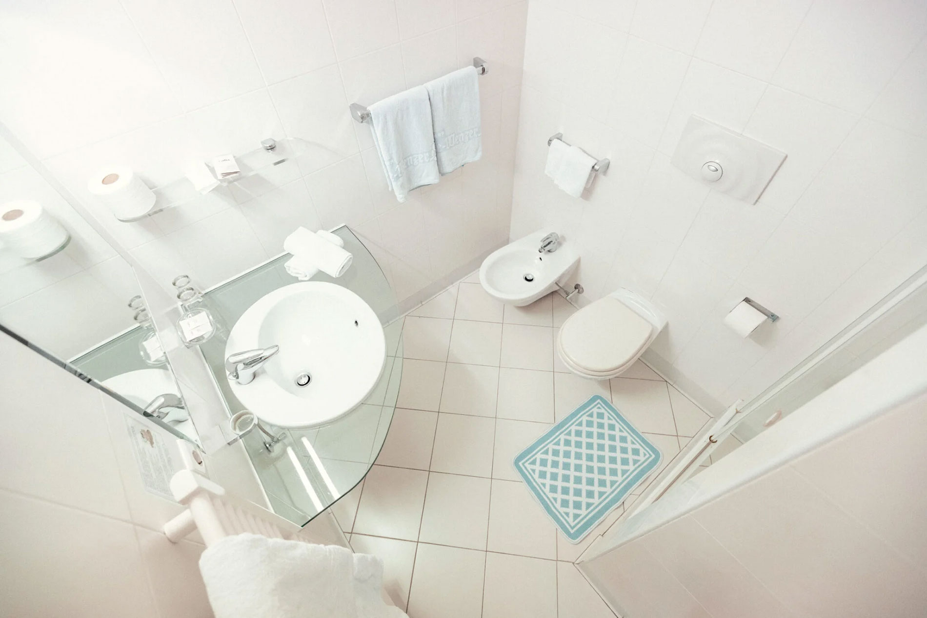 <p><strong>Double Room Type A</strong></p> 7