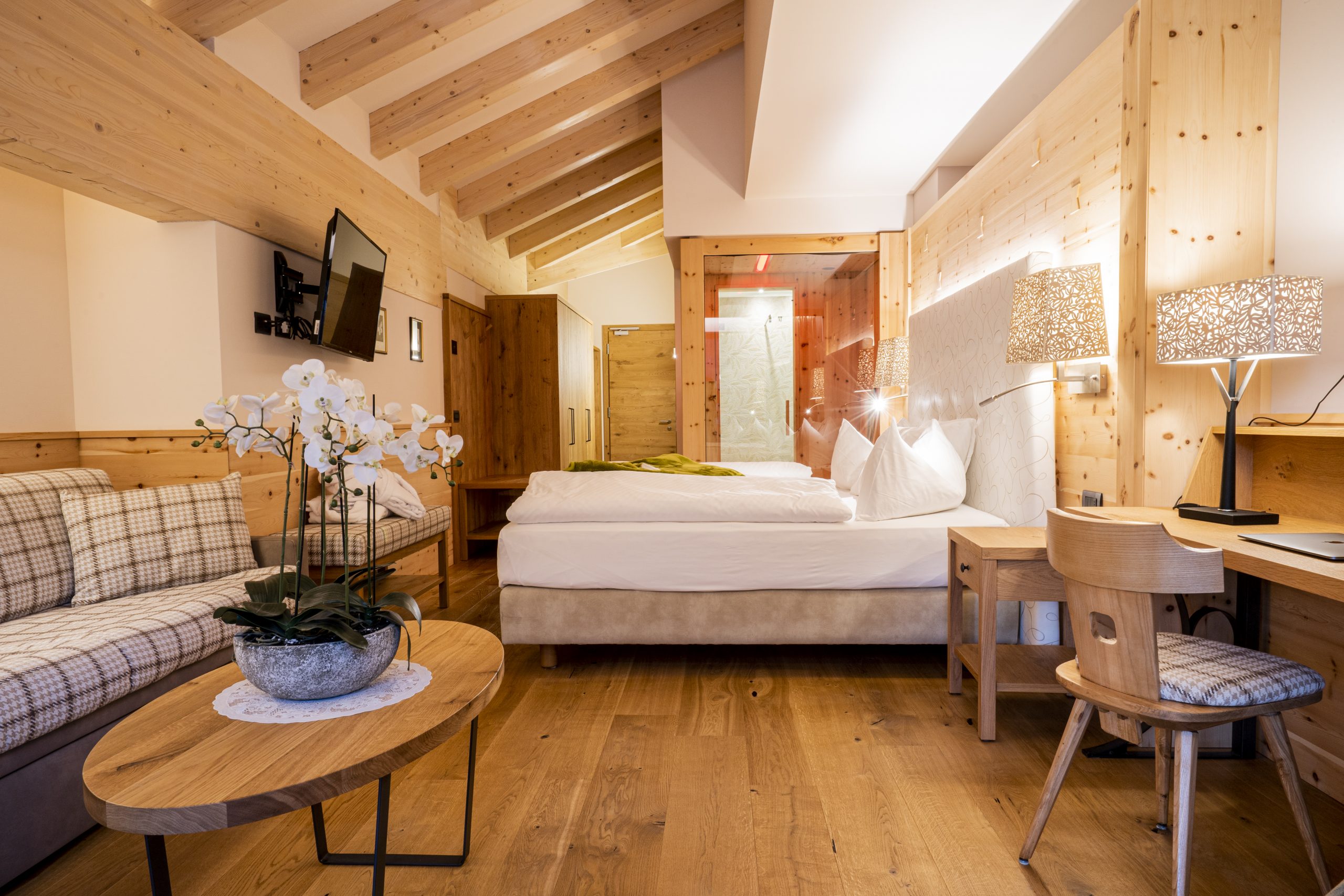 <p><strong>Apartament Suite </strong>(Marmolada lub Vernel)</p> 2