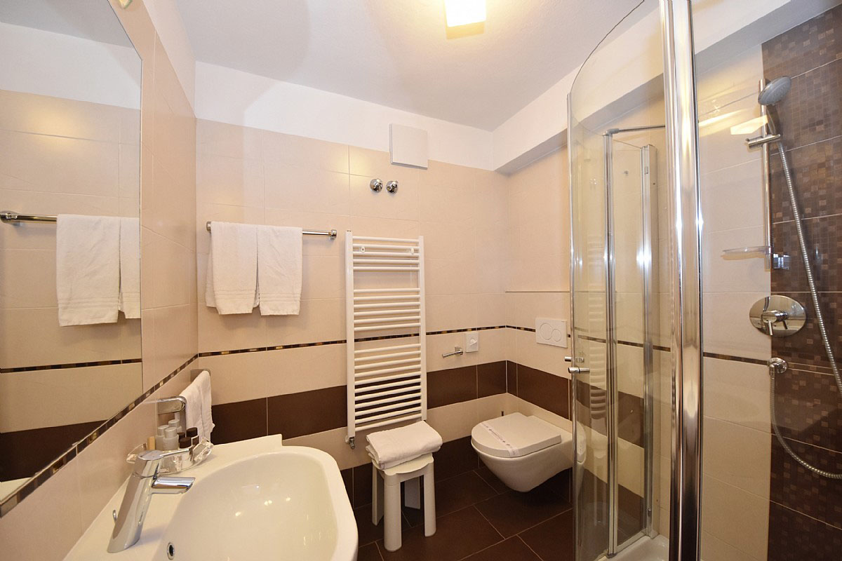 <p><strong>Classic Room</strong></p> 4