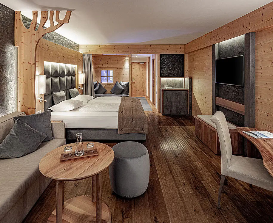 <p><strong>Garden Suites</strong></p> 3