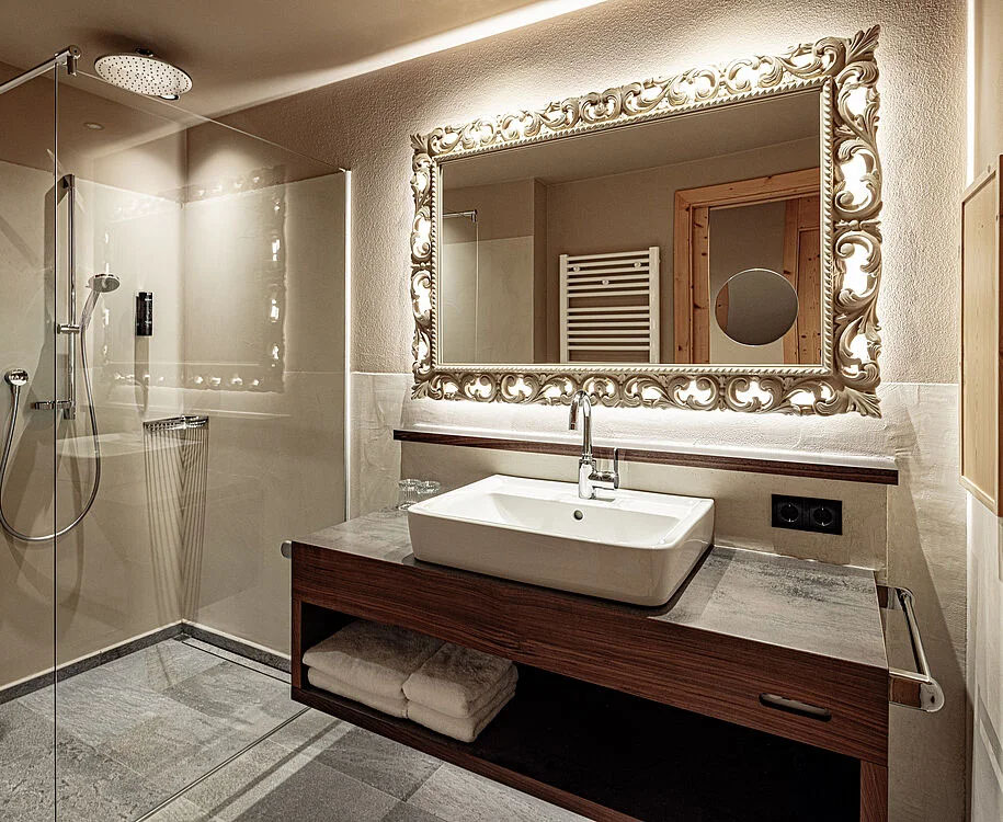 <p><strong>Garden Suites</strong></p> 5