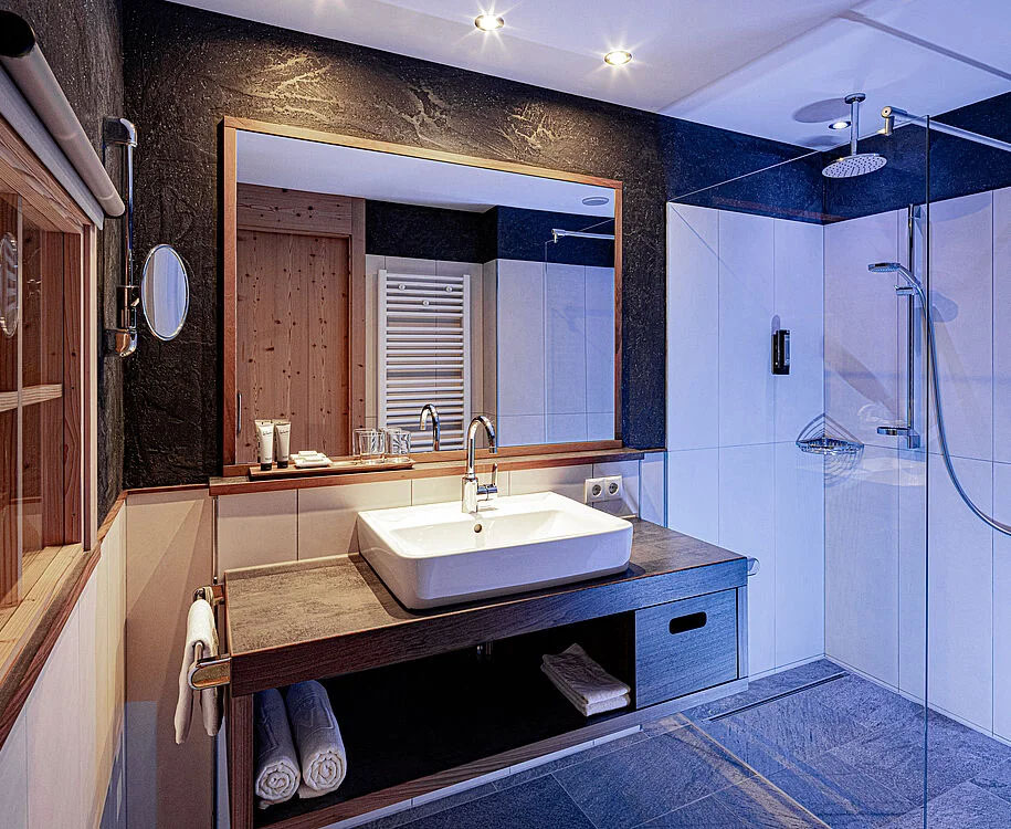<p><strong>Garden Suites</strong></p> 6