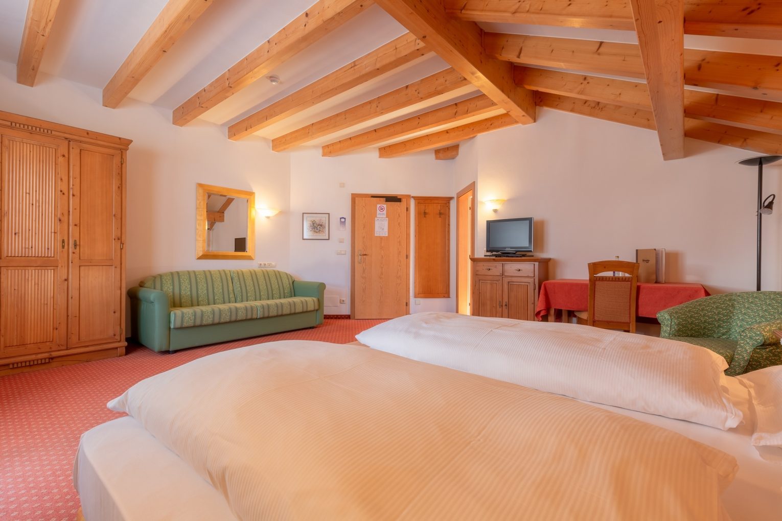<p><strong>Comfort Room</strong></p> 3